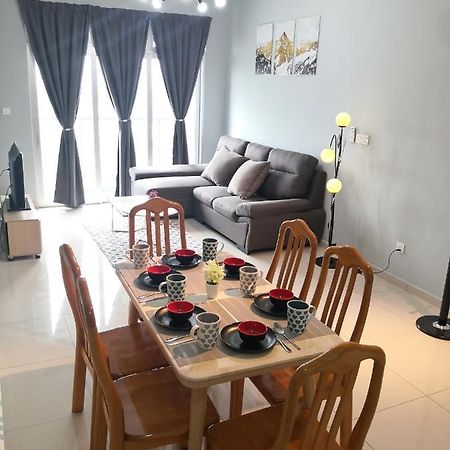 Mcz Homestay Ipoh Town 2Room 7Pax Free Wifi Exterior photo